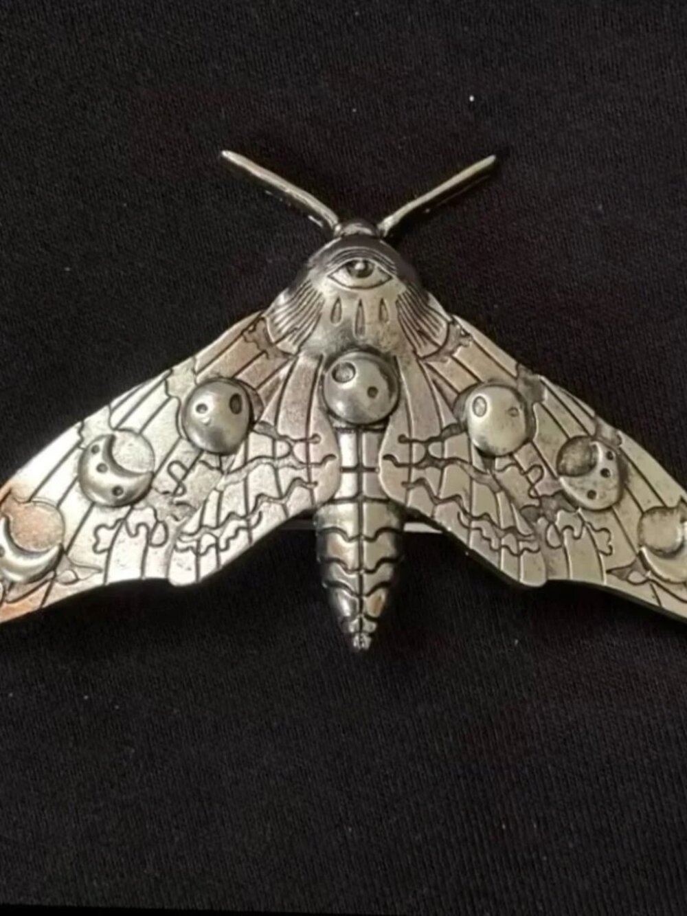 ✨Free People Lunar Phase Silver Moth Hair Clip - Picture 5 of 8